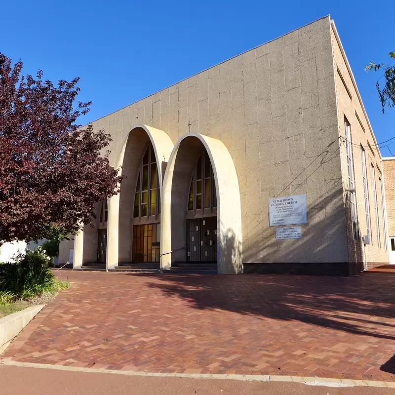 St Matthew's Catholic Church Narrogin WA - photo courtesy of Wikimedia Commons user Bahnfrend