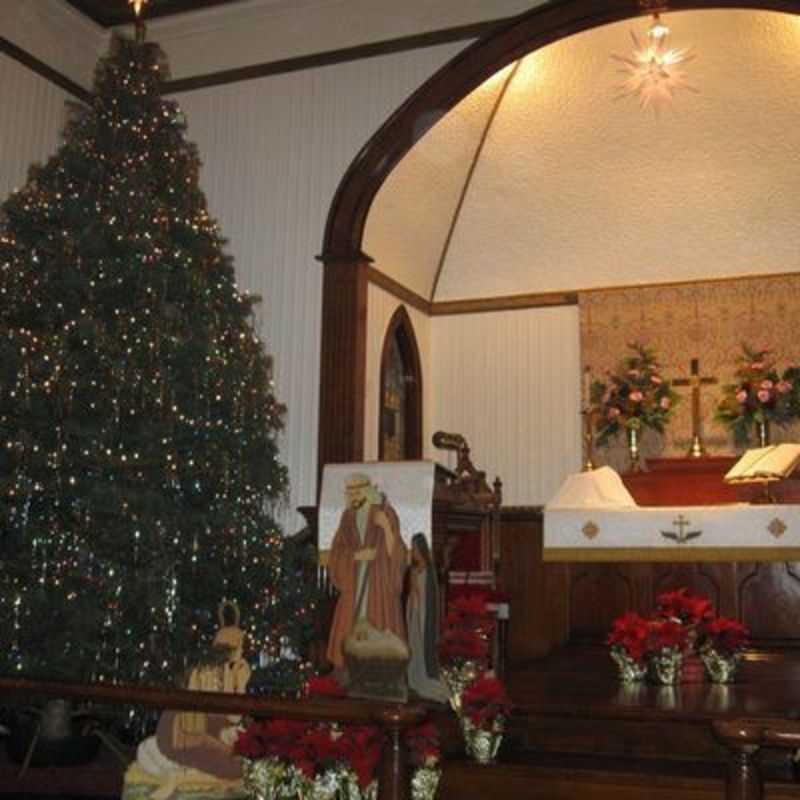 St Paul  decorated for Christmas