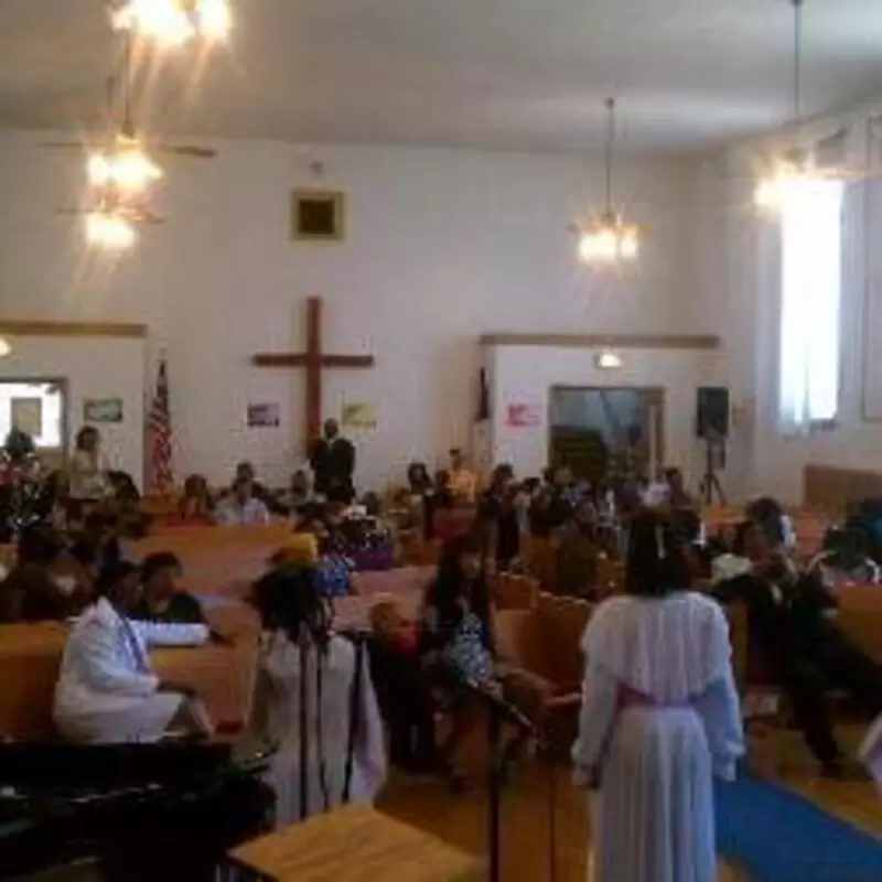 Sunday worship at Jackson Boulevard Christian Church