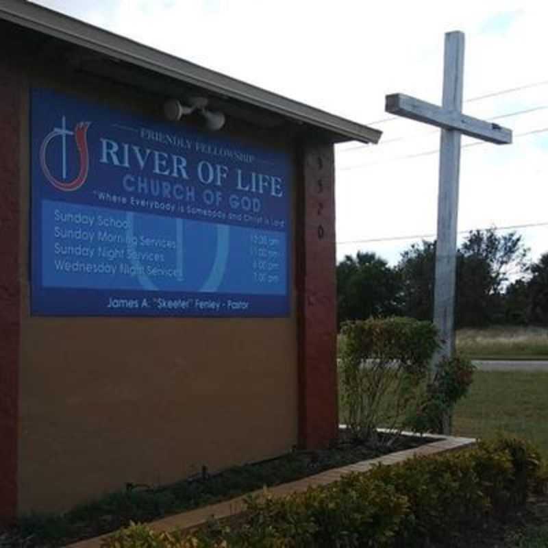 Friendly Fellowship River of Life Church of God - Haines City, Florida