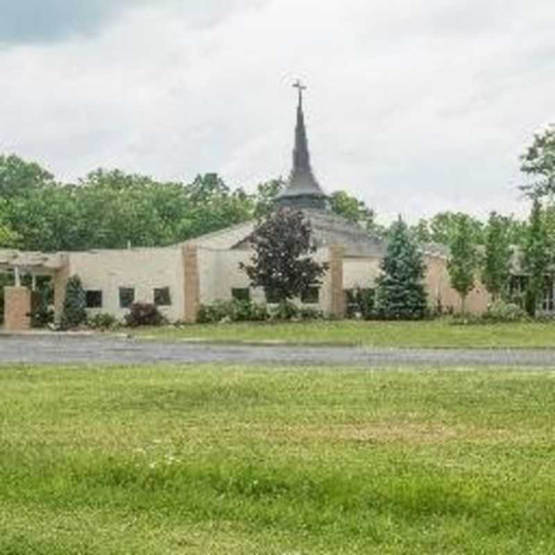 Saint Mark Lutheran Church - Chesterland, Ohio