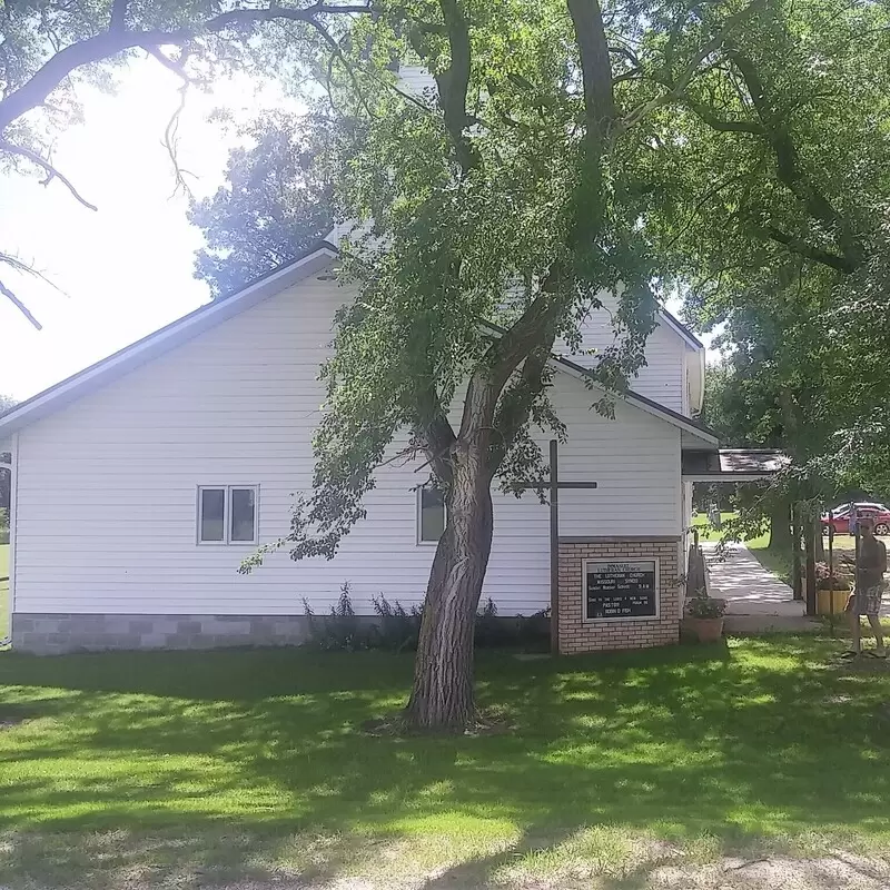 Immanuel Lutheran Church Verndale MN - photo courtesy of Vint Johnson