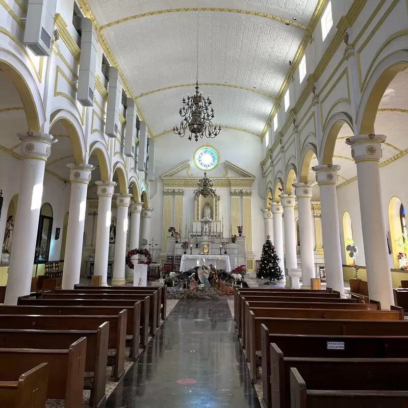 Interior de la Parroquia Santo Niño - foto cortesía de Will Giuseppe Malinao