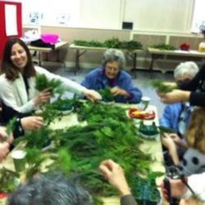 Making Advent Wreaths