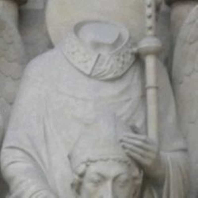 Saint Denis holding his head