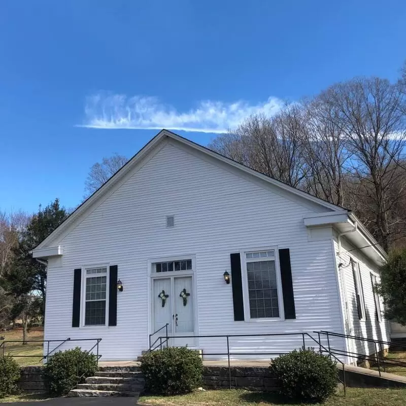 Hillsdale Baptist Church - Lafayette, Tennessee