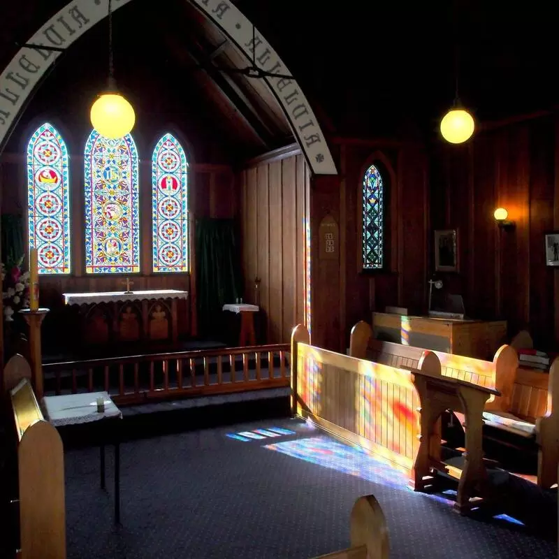 Old St. Jonh's interior