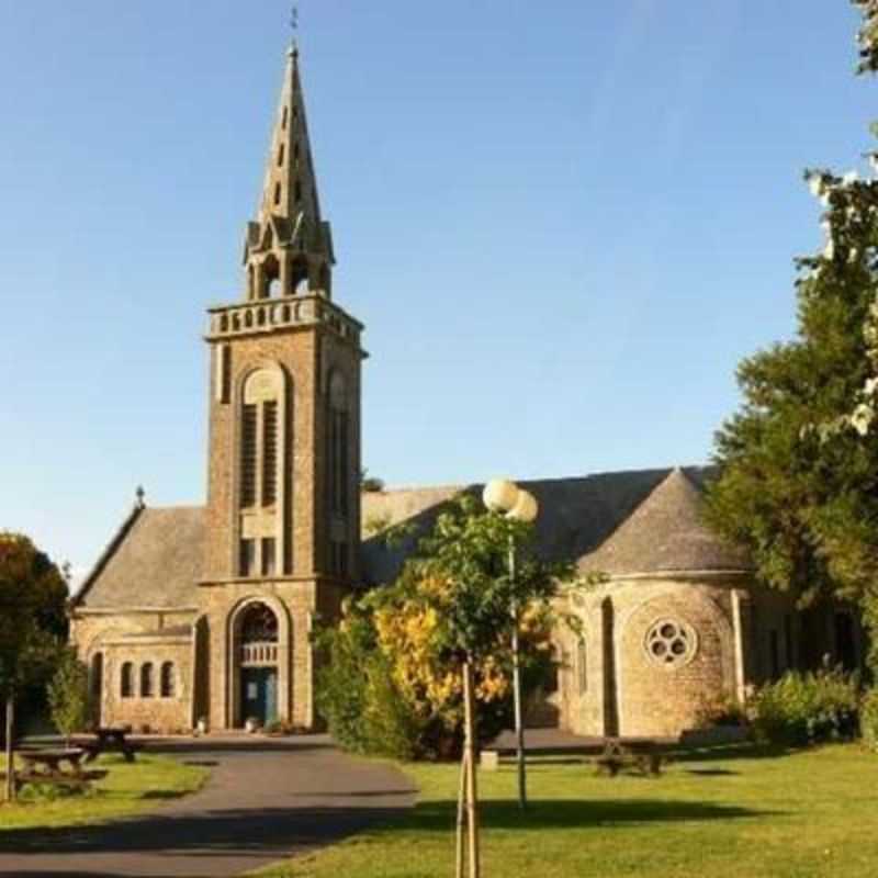 Eglise - Le Bono, Bretagne