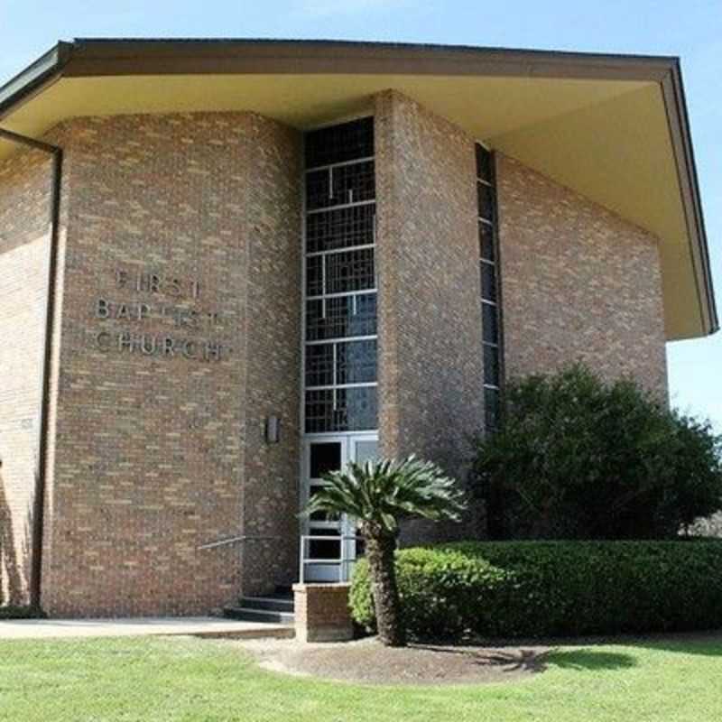 First Baptist Church, Lake Jackson, Texas, United States