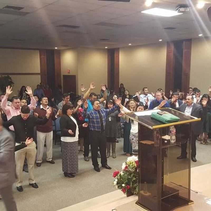 Iglesia Fuente de Vida - Irving, Texas