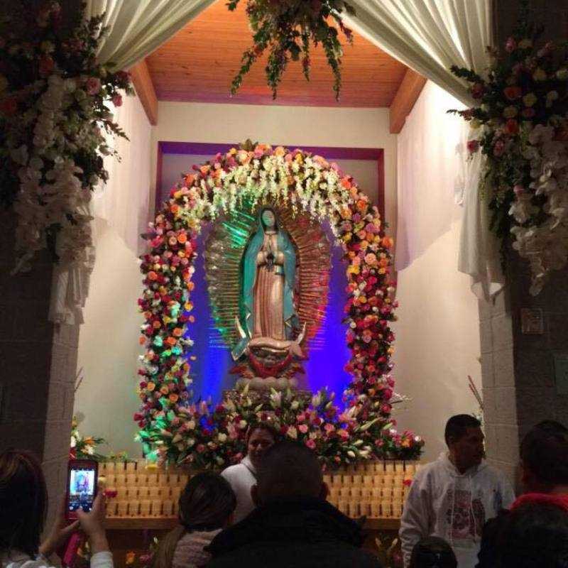 Otro año celebrando a nuestra Senora de Guadalupe...tan hermosa!