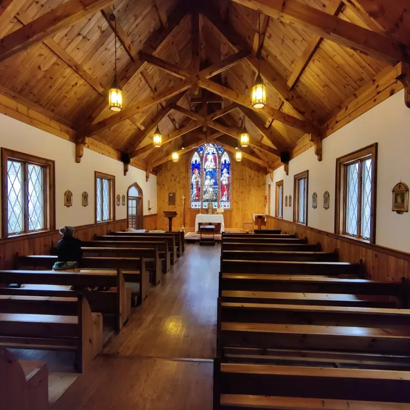 Church of the Epiphany interior - photo courtesy of Mateo Perez