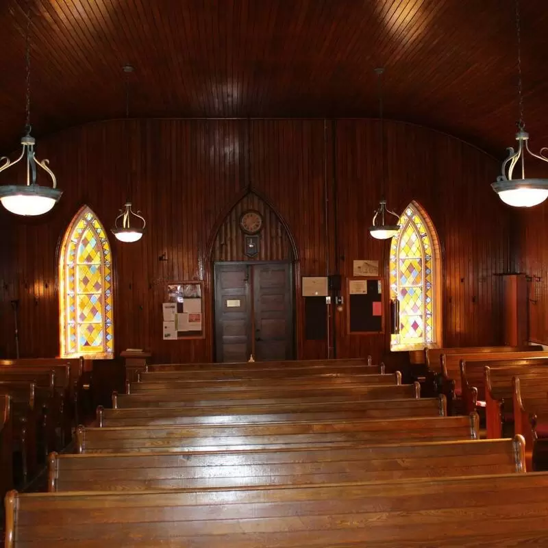 Ste-Thérèse United Church interior