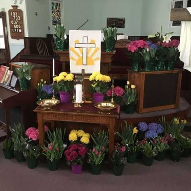 Easter Sunday Service, April 1, 2018 - Memorial Flowers