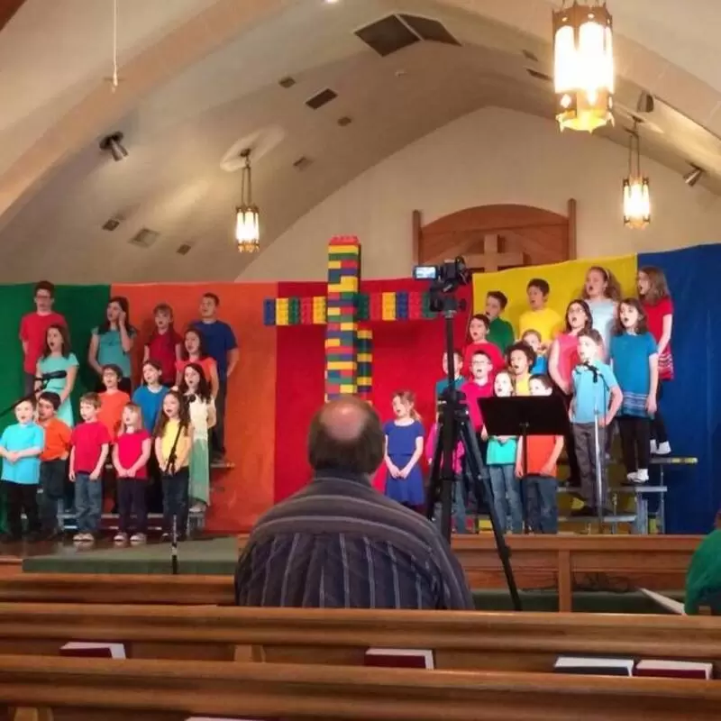 Oakland kids worship on Palm Sunday (2016)