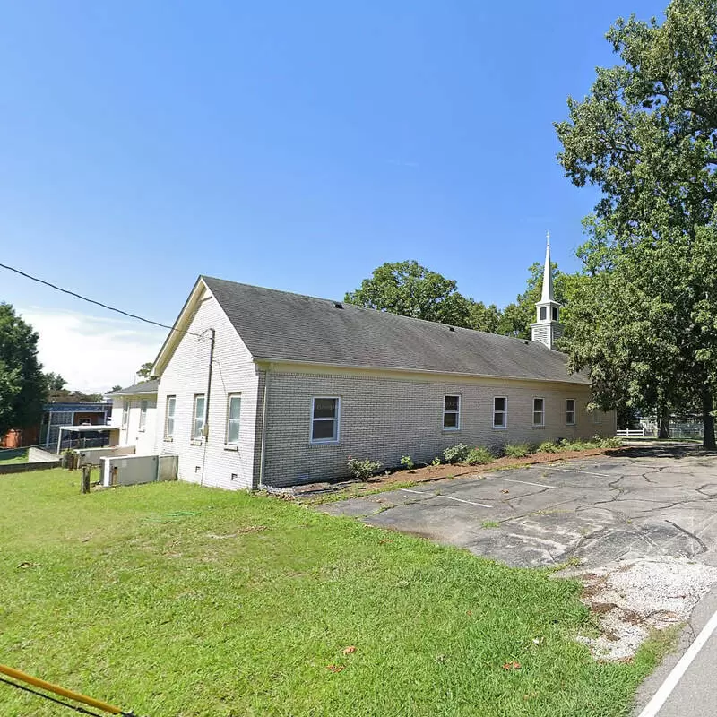 Findlay United Methodist Church - Sparta, Tennessee