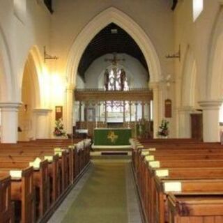 Holy Trinity - Leverstock Green, Hertfordshire