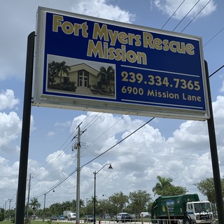 Fort Myers Rescue Mission sign