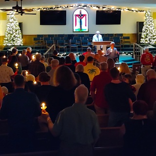 Christmas Eve candlelight service 2023