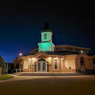 Redeemer Lutheran Church Hanna at night