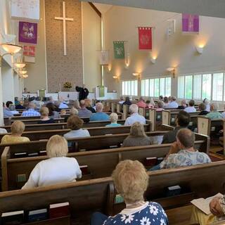 Sunday worship at Donelson Presbyterian Church