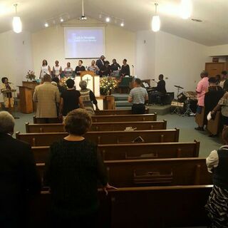 Sunday worship at Holmes Chapel Presbyterian Church Monticello