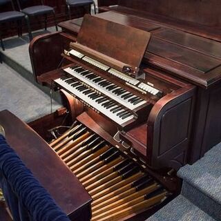 Ebensburg Presbyterian Church organ