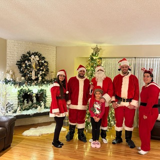 Young adults group visiting children and distributing Christmas presents / من جولة الشبيبة لمعايدة بعض بيوت الاطفال في عيد الميلاد