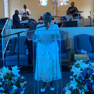 Sunday worship with pastor Carolyn Ellis