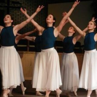 Ballet 5:8 performing at OLBC