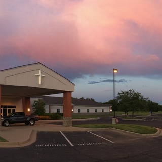 Crossroads Christian Church - Shawnee, Kansas