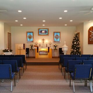 Redeemer Lutheran Church interior