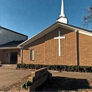 First Baptist Church - Ennis, Texas