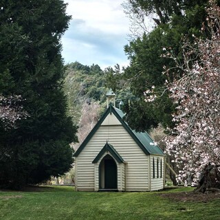 St Anne's, Pleasant Valley