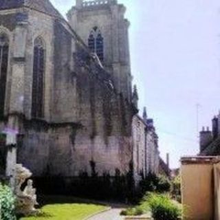 Eglise Notre Dame De L'assomption Donzy, Bourgogne