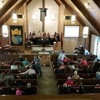 Sunday worship at Skiatook First UMC