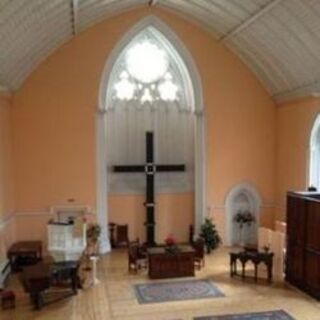 Pond Square Chapel interior