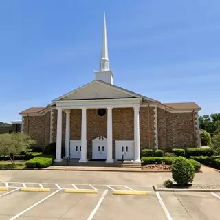 Colonial Hills Baptist Church - Tyler, Texas