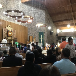 Sunday mass - photo courtesy of Beatriz Anaya