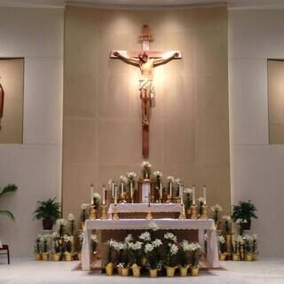 The altar at Easter