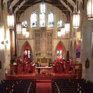 Grace Church choir warming up for the 10:00am service