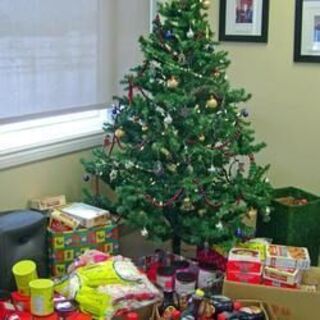 Rood-stuff donations for the Stittsville Food-bank