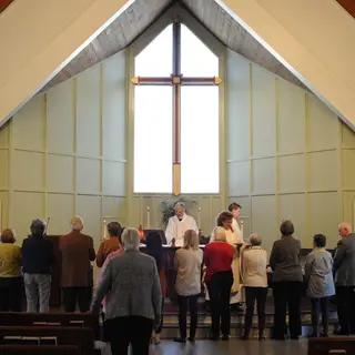 Sunday service at The Church of the Atonement/Highpoint Episcopal Community Churchn - photo courtesy of Phil Mosier