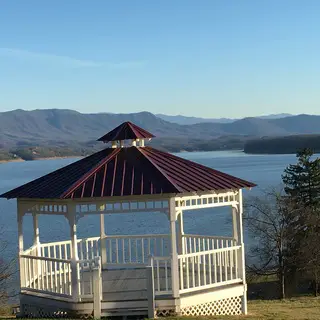 Seahorns Chapel - Dandridge, Tennessee