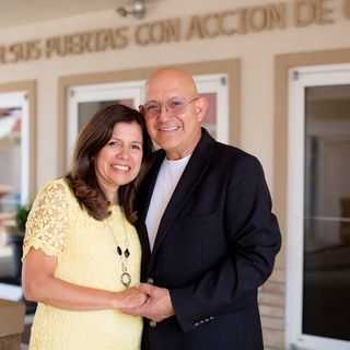 Pastores Armando & Sonia Rodriguez