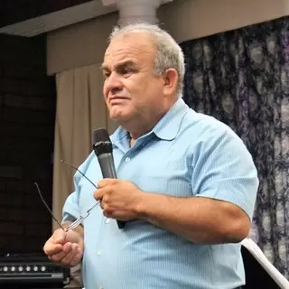 Pastor Daniel Orellana