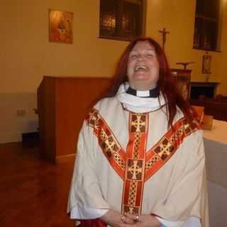 Vicar The Revd Rosalyn Hall