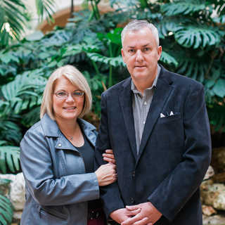 Lead Pastor Ed & Jodi Garvin