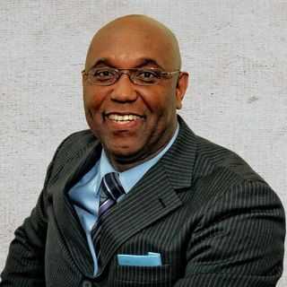 Senior Pastor Robert Greaves