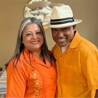 Pastores Moyce y Sara Polanco